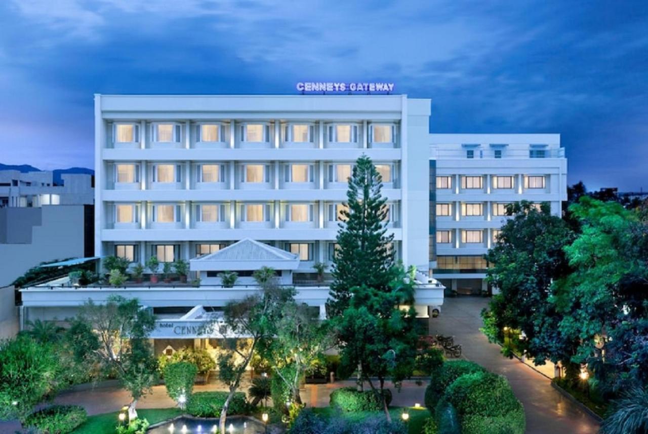Hotel Cenneys Gateway Salem Exterior photo
